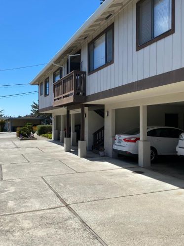 215 Hillcrest Ave, Marina, CA 93933-3528
