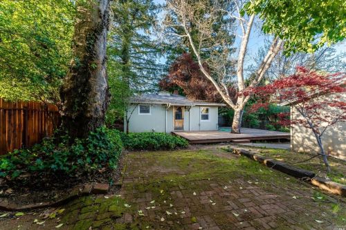 601 Jones St, Ukiah CA  95482-5313 exterior