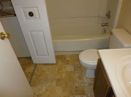 706 Bayberry Ln, Imperial, PA 15126-9663