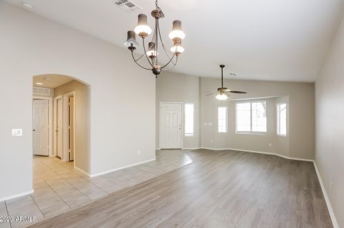 8409 20th St, Phoenix AZ  85042-8119 exterior