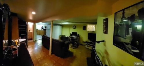 433 Columbia Ave, Cliffside Park, NJ 07010-1910