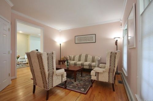 1774 Pleasantville Rd, Briarcliff NY  10510-1116 exterior