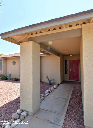 9670 Crescent Ct, Tucson, AZ 85742-9112