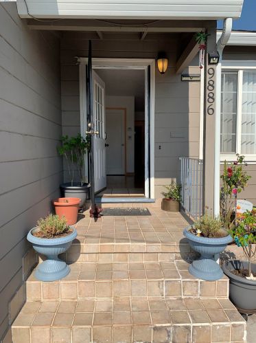 9886 Elmar Ave, Oakland, CA 94603-2840