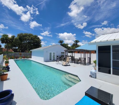 342 Euclid Ave, Daytona Beach FL  32118-3413 exterior