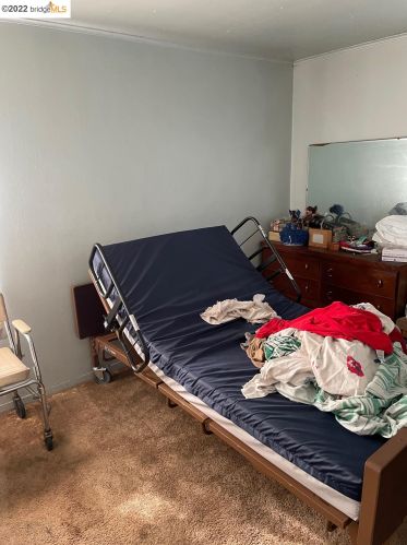 971 76, Oakland CA 94605-2807 exterior