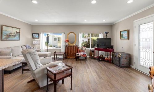 63 Bahia Ln, Oceanside CA  92058-1855 exterior