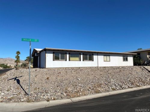 645 Holly St, Bullhead City, AZ 86442-6247