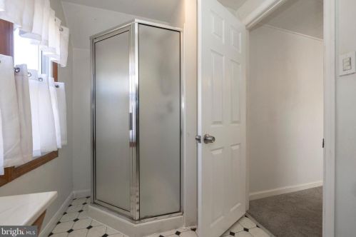 909 Sycamore Dr, Lansdale PA 19446-1722 exterior