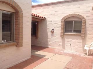 3039 Desert Dr, Tucson, AZ 85712-1417