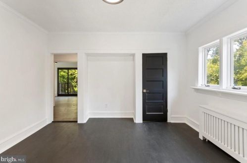 201 Plymouth Pl, Camden NJ  08109-2834 exterior