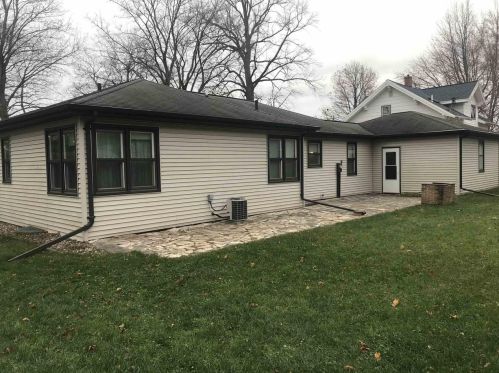 1805 Van Buren St, New Holstein, WI 53061-1335