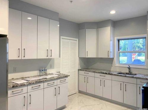 61 Division St, New Rochelle, NY 10801-7220