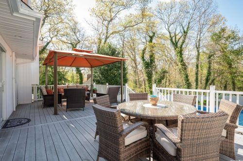 31 Craig Dr, Huntington Station NY 11746-4704 exterior