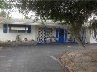 2410 Riviera Dr, Hollywood, FL 33023-4556