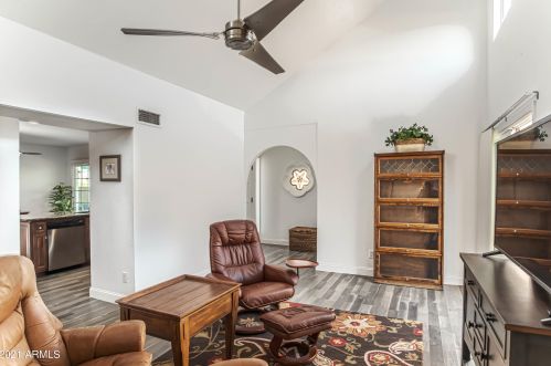 9723 Baylor Dr, Scottsdale, AZ 85268-6705