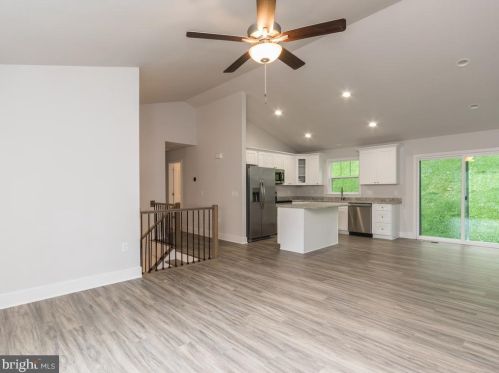 177 White Oak Rd, Fredericksburg, VA 22405-2645
