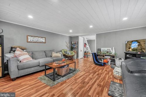 594 Valley Rd, Primrose PA  17901-8852 exterior