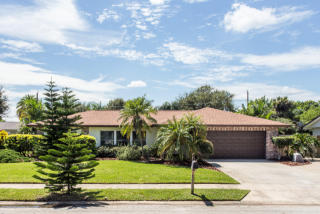 515 Rio Ln, Melbourne, FL 32903-3707