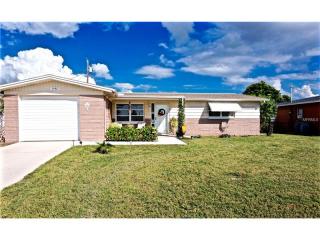 1542 Derrick St, Tarpon Springs, FL 34690-5852