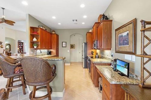 5100 Post Oak Ln, Naples FL  34105-4526 exterior