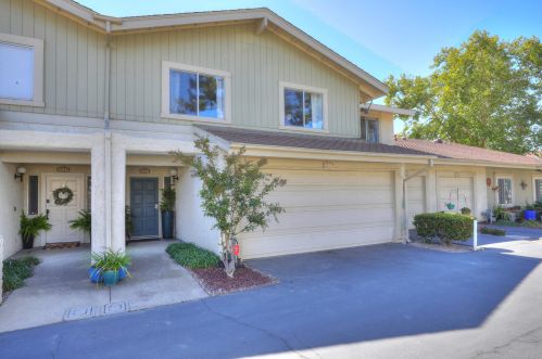 2063 Village Ln, Solvang, CA 93463-2251