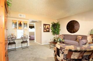 7102 43rd Ave, Glendale AZ  85301-2904 exterior