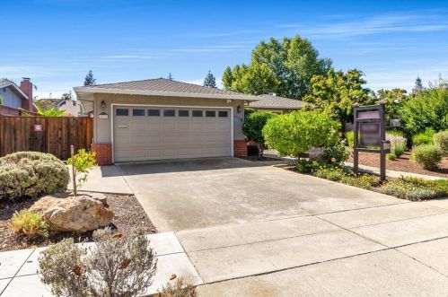 5229 Rafton Dr, San Jose, CA 95124-5733