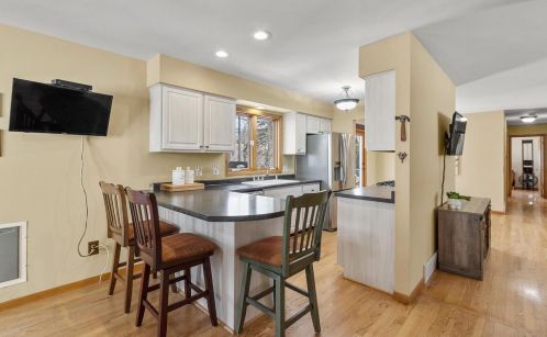 1605 Tarragon Dr, Madison WI  53716-1858 exterior