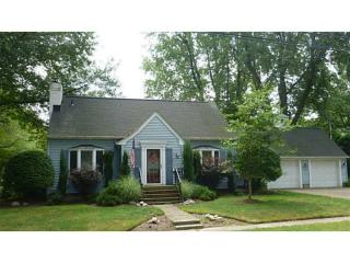 404 Cherokee Dr, Erie, PA 16505-2410