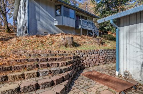 708 Doris Dr, Grass Valley CA  95945-5524 exterior