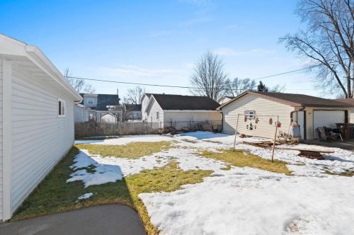 341 Grandview Ave, Menasha WI  54952-2225 exterior