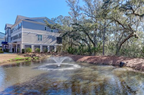 136 Slipper Shell Ct, Mount Pleasant SC  29464-6721 exterior