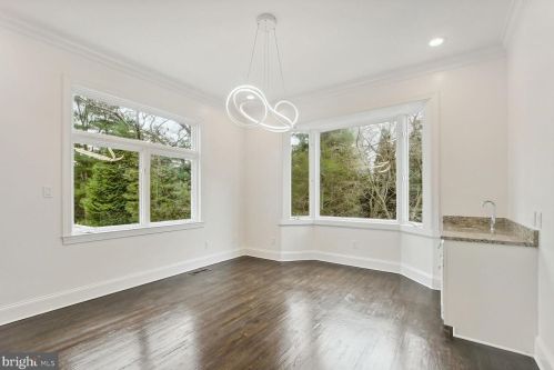 209 River Bend Rd, Great Falls VA  22066-4141 exterior