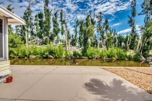 7196 Drum Dr, Saint James City FL  33956-2726 exterior