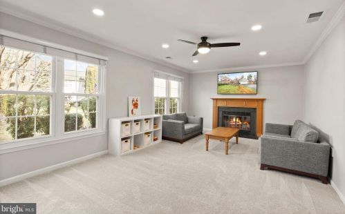 816 Anne St, Leesburg VA  20175-3426 exterior