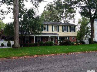 19 Jayne Ave, Huntington Station, NY 11747-1211