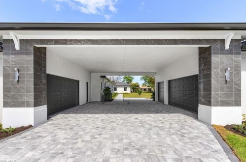 81 North St, Naples FL  34108-2921 exterior