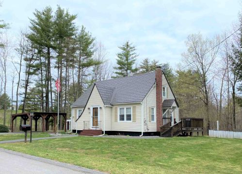 29 Spencer Ave, Unity, NH 03743-5629