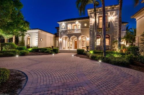 950 Admiralty Parade, Naples, FL 34102-7873