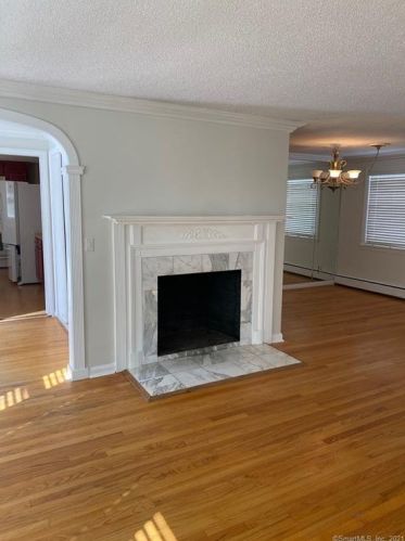 5 Livingstone Rd, Bloomfield, CT 06002-3406