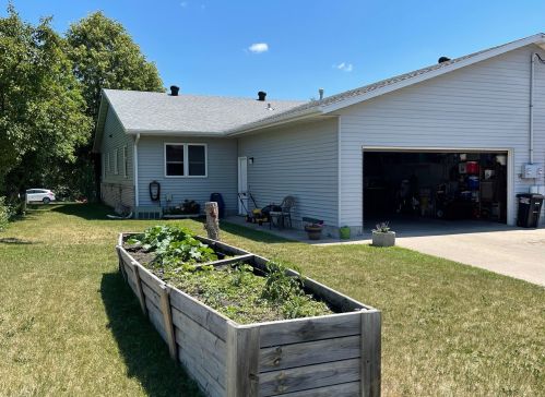 1504 June Ave, Detroit Lakes, MN 56501-4341