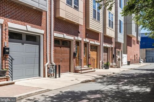 1907 League St, Philadelphia PA  19146-2645 exterior