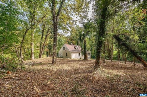 1588 Crozet Ave, Crozet, VA 22932-2718
