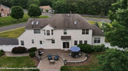 2 Sarah Ct, Jackson Twp NJ  08527-4760 exterior