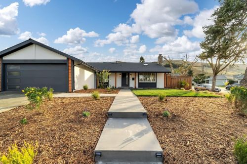 322 Curie Dr, San Jose, CA 95119-1932