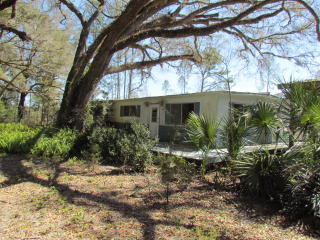 6250 20th St, Chiefland, FL 32626-6884