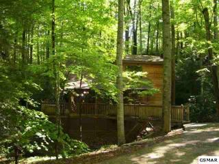 533 Wiley Oakley Dr, Gatlinburg, TN 37738-4438
