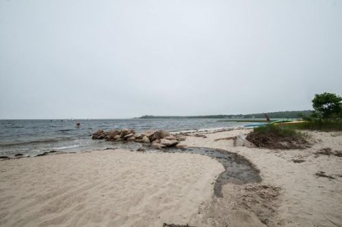 32 Pleasant St, Wareham, MA 02571-2541