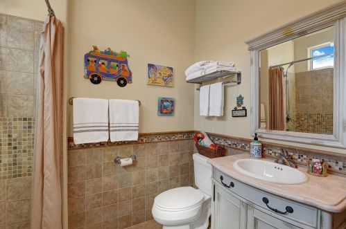 19 Orleans Rd, Rancho Mirage CA  92270-2714 exterior